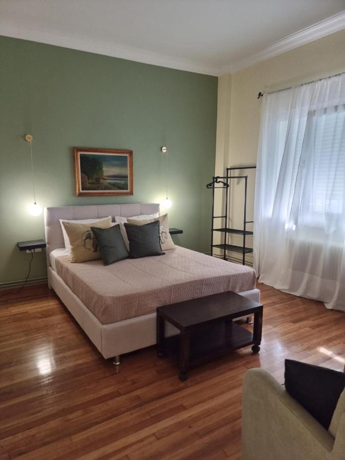 Bmv Apartments Атина Екстериор снимка