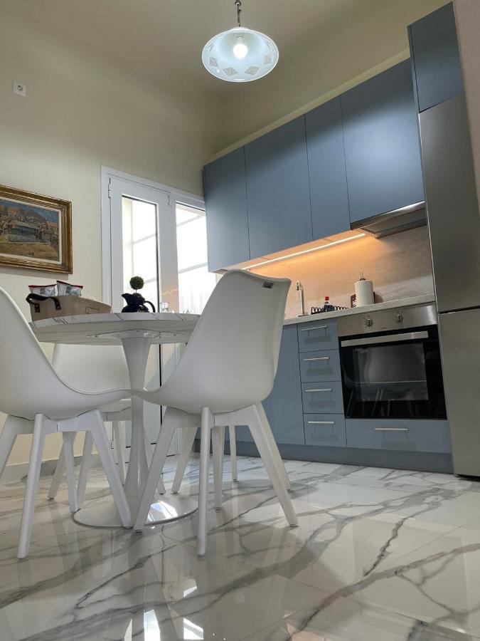 Bmv Apartments Атина Екстериор снимка