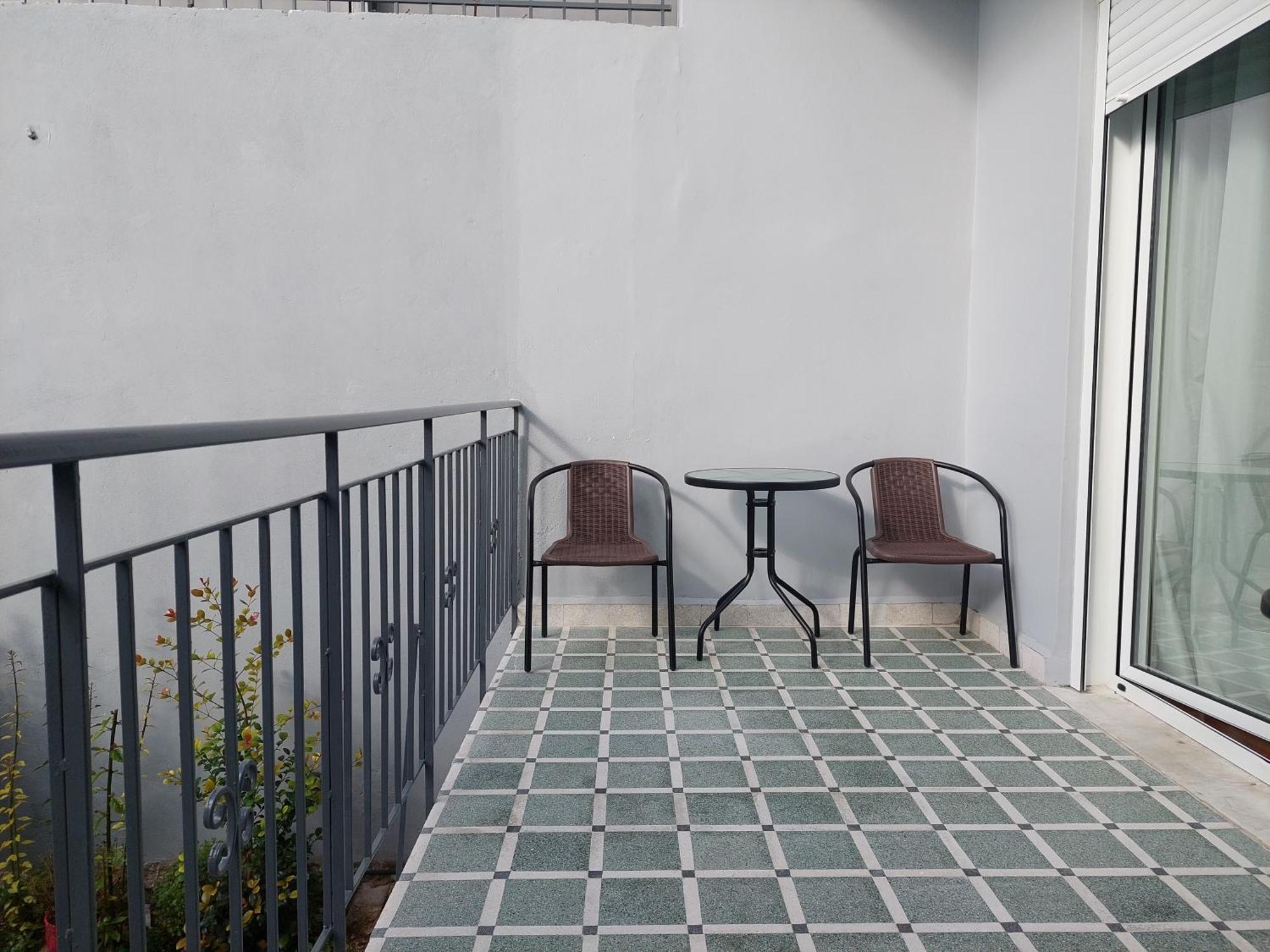Bmv Apartments Атина Екстериор снимка